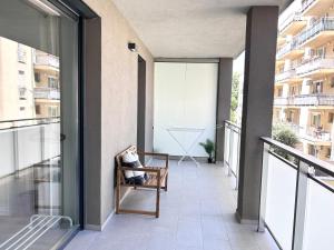 New 2022 Family&Friends Downtown AC 3BR 2BA FREE PARKING big Balcony near Metro&Train Station SELF CHECK-IN Apt