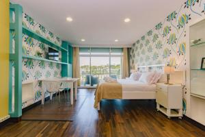 Rent4Rest Estoril Beachfront Apartments