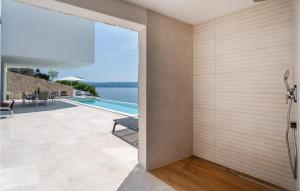 Beautiful Home In Omis With Kitchen