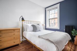 Gorgeous Beacon Hill 1BR nr MA State House BOS-234