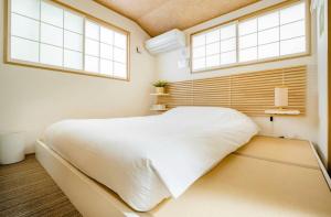 Private lodging in WEST TOKYO(SHINJUKU, TACHIKAWA, SANRIO, GHIBLI, MT. TAKAO etc)