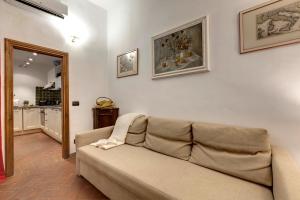 Ognissanti Apartment by Mamo Florence