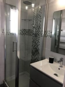 Appartement balcon, place de parking, centre ville