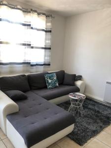 Appartement balcon, place de parking, centre ville