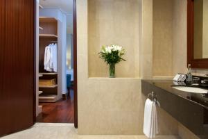 The Mayflower, Jakarta-Marriott Executive Apartments