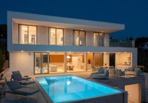 Amazing Seafront Croatian Villa - 5 Bedrooms - Villa White Pearl - Phenomenal Sea Views & Private In 