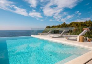 Amazing Seafront Croatian Villa - 5 Bedrooms - Villa White Pearl - Phenomenal Sea Views & Private In 