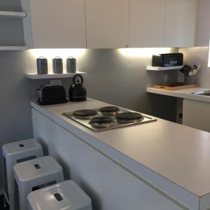 Overbeek 1 Bedroom 702 Apartment on Kloof Street