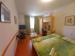 Boutique Apartment in Pje cana Uvala with Balcony