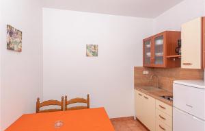 Amazing Apartment In Jezera tisno With 1 Bedrooms And Wifi