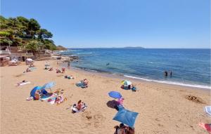 Awesome Apartment In Carqueiranne