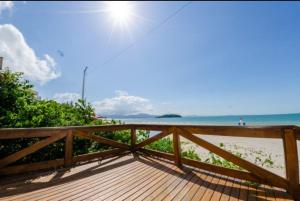 C131 Lindo apartamento com vista para o mar