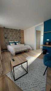 Appartements Mister Hinster - studio tout confort centre ville Nogent-le-Rotrou - 1e etage : photos des chambres