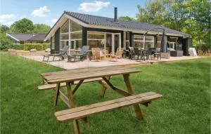 3 Bedroom Awesome Home In Gørlev - Store Fuglede