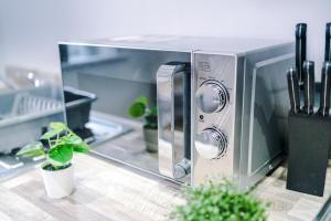 1BR & 2BR Apt - free PARKING close to EVERTON & ANFIELD stadium, Liverpool City Centre managed by Chique Properties Ltd