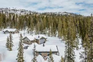 Private Room in Beautiful Mountain Home w/ Sauna - Lökje