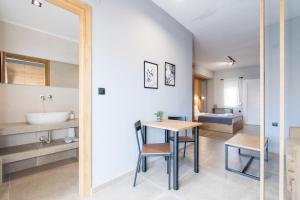 Unique Aura Luxury Studios