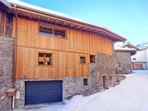 Chalets Comfortable and cosy chalet in Meribel, in the traditional village of Les Allues : photos des chambres