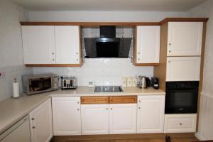Whitley Bay - Sleeps 6 - Parking - Fast Wifi - Dogs Welcome