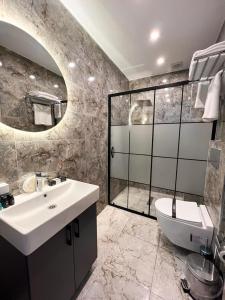 Royal Mass Airport Business Hotel