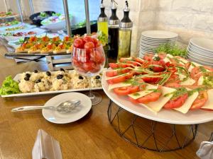 Sunny Castle Hotel -Inclusive, Beach and Free parking