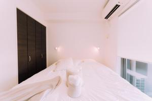 moof Osaka trendy spot Spacious Apt