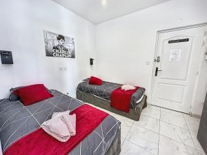 Appartements Sweet Home Marceau 6 studios hyper centre proche de la mer et du palais : photos des chambres