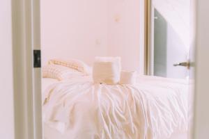 moof Osaka trendy spot Spacious Apt