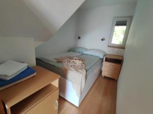 Zidanica-Vineyard Cottage Jakše