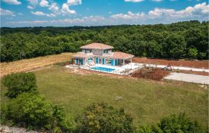 Cozy Home In Pifari With Wifi