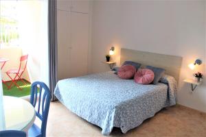 SUN & SEA BENALBEACH