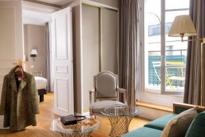 Hotels Le Littre : photos des chambres