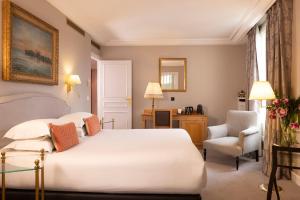 Hotels Le Littre : photos des chambres