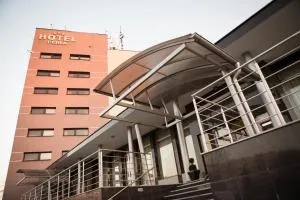 佩拉酒店 - 纳梅斯武夫