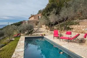 Villa la Sorgente - 克利通诺河畔坎佩洛