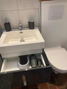 Studio avec terrasse et parking au Mans