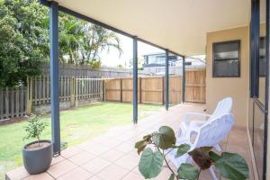 Stones Throw To Shelly Beach, Pet Friendly!