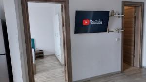 Carla Sea View Summerland