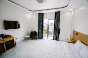 SUNRISE Hotel HA TIEN