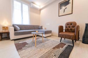 La Casa Dei Viaggiatori (Stazione- Teatro Ariston)