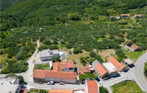 1 Bedroom Amazing Apartment In Podgrade