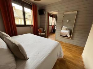 Hotels Hotel La Rencluse : photos des chambres