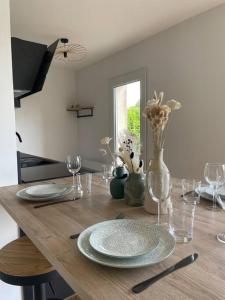 Maisons de vacances Maison cosy avec jacuzzi : photos des chambres