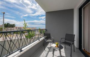 Gorgeous Apartment In Makarska With Wifi