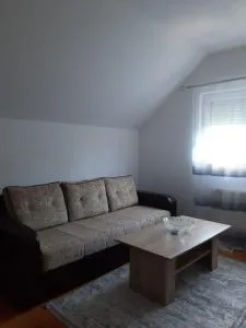 Stan na dan Modriča - Gradačac