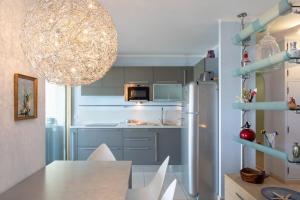 A2 - 1 BDR Antibes Sea & Port View - AC, Garage & Terrace