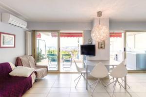 A2 - 1 BDR Antibes Sea & Port View - AC, Garage & Terrace