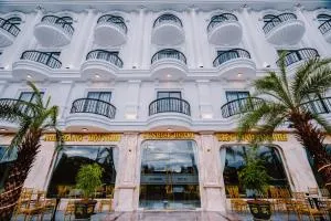 SUNRISE Hotel HA TIEN - 白马市
