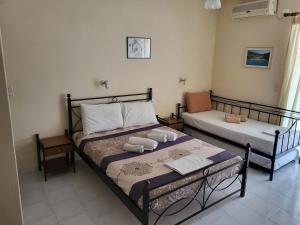 Polyxenis Rooms