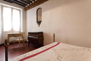 Appartements A8 - 2 BDR Duplex Remparts Heart of Old Antibes : photos des chambres